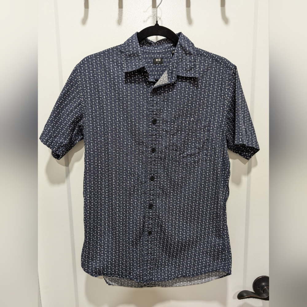 Uniqlo Men's Button up shirt